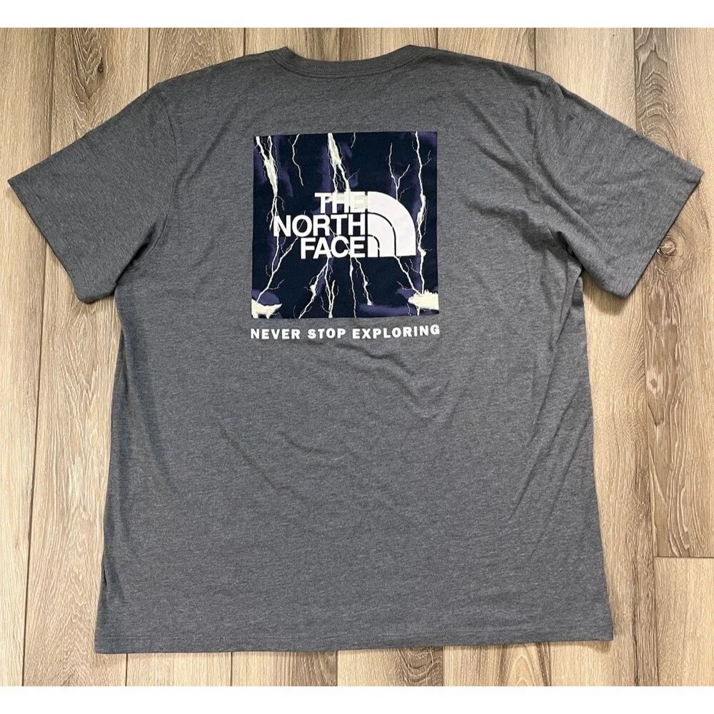 The North Face Gray Short Sleeve Graphic Tee Mens Sz XL Circular Design